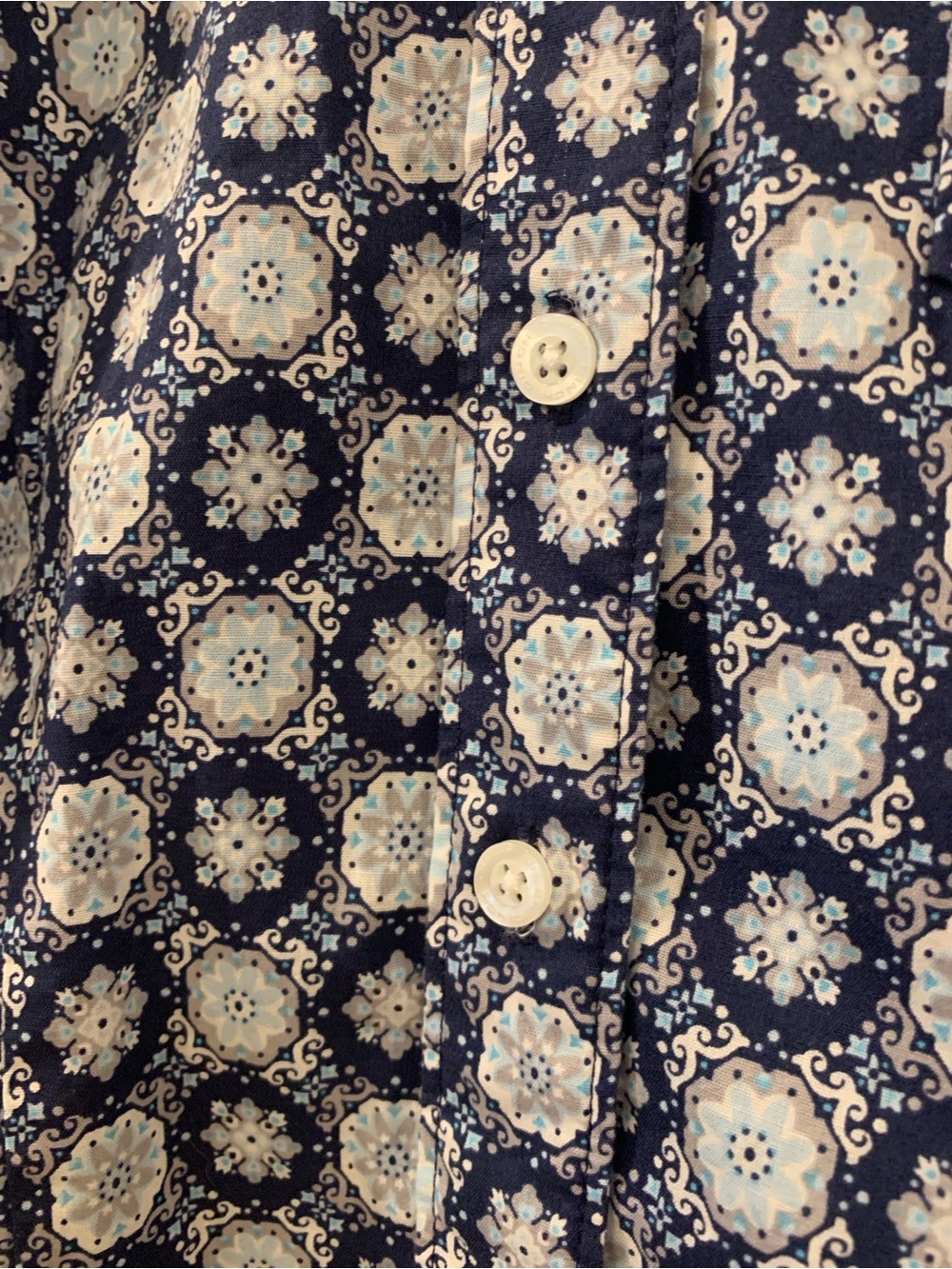 Women’s Cinch Button Up - Picture 4 of 4